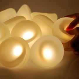 能挤压的d°light Bubbles