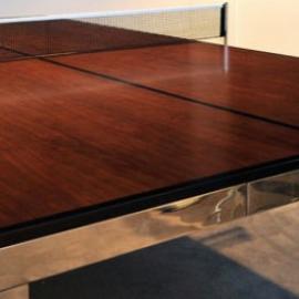 办公娱乐两用桌子