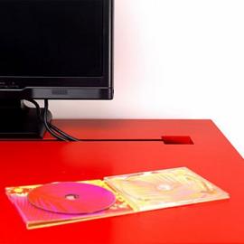 Jennifer Newman的Slot电脑桌设计