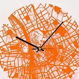 街道做成的时钟