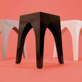 铝制的minimal hocker stool椅子