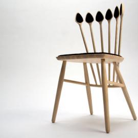 典雅的木汤匙椅子