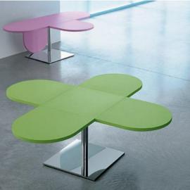 小巧玲珑的Quadro 桌