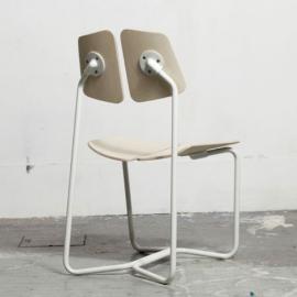 Georgi Manassiev的椅子设计