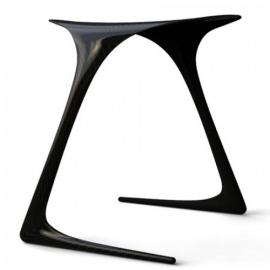 纤细动人的Plum凳子