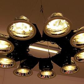 Jesse Visser灯具与桌子设计