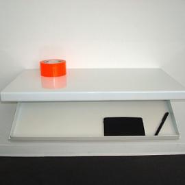 藏小秘密的桌子