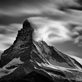 山之黑白，魂灵所现