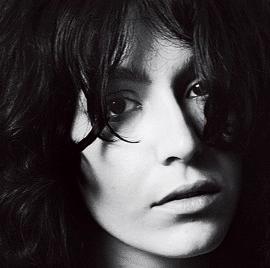 在喧嚣中游走 俄罗斯摄影师黑白观念