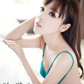 蓝色天使浴缸高清自拍