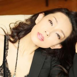 很想舔你的美女