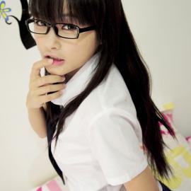 那个纯如沈佳仪的学生妹