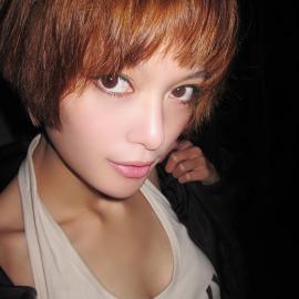 我是喜欢豹纹的短发MM