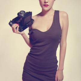 刘子希摩登一抹红唇