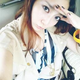 性感新模戚会梅艳丽自拍