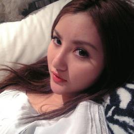 电眼小美人的致命微笑