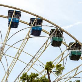 Andrew Prokos 镜头下的游乐场建筑