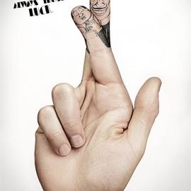 家庭安全系统创意广告，有备无患