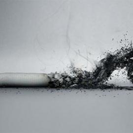 40张震撼人心的禁烟广告