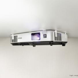 爱普生(香港):超轻的爱普生投影仪