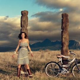 Johnny Loco International广告欣赏