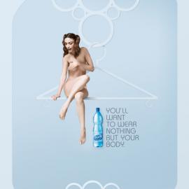 纯净水广告：好皮肤是最好的外衣