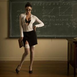 《花花公子》杂志广告 : 热辣教师