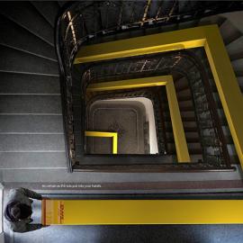 DHL: Stairs
