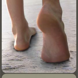 InDv 鞋平面广告