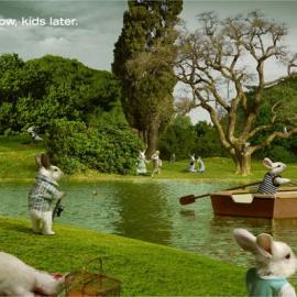 紫金香避孕套Tulipan Condoms的创意广告