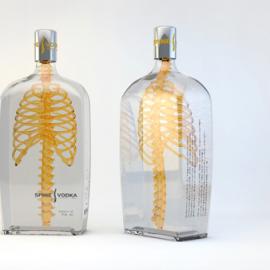 脊柱伏特加概念