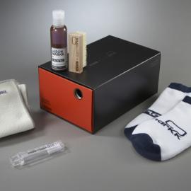 JASON MARKK + STAPLE 包装