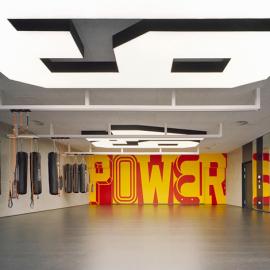 阿迪达斯健身中心环境标识设计