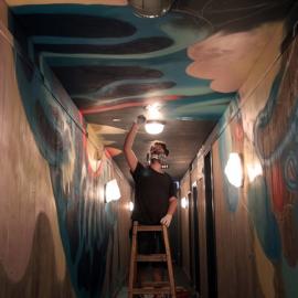 通过喷涂中国福犬来装饰杰米奥利弗餐馆