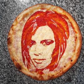 多米尼克克罗拉 制作的名人肖像披萨