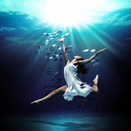 主题为“水”的设计（三）―― Mark Mawson摄“水下之舞”