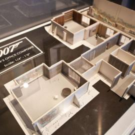 流金五十年――007电影设计展多伦多站现场