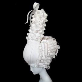 奇特艺术：纸做的假发