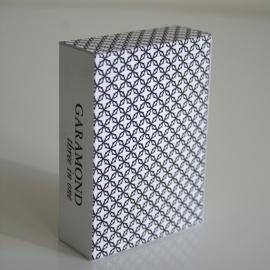 Garamond品牌宣传折页设计