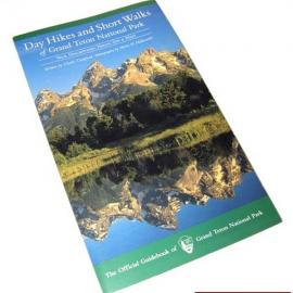 Meg Broughton 画册设计