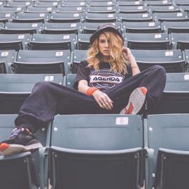 Nikki Howard by Van Styles