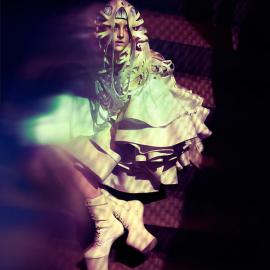 Elizaveta Porodina 超现实主义时尚摄影欣赏