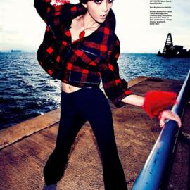 Emma Pei-裴蓓――Harper’s Bazaar 新加波版, 2011 8月刊