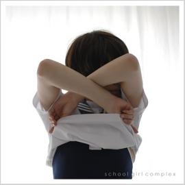 偷窥的美好遐想 青山裕企作品集