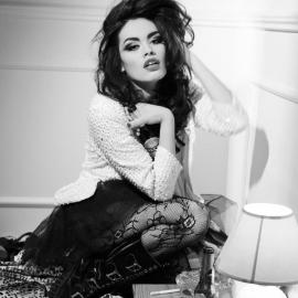 酒醉的她―Simon Powel摄影