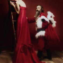 红色诱惑-摄影师Yuval Hen掌镜圣诞绝美大片