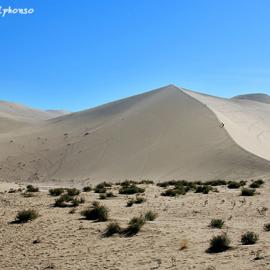 行摄八千里路云和月