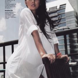 李孝利泰国曼谷秀古铜色肌肤