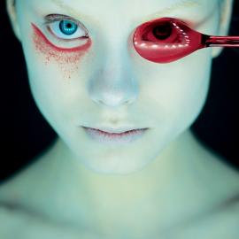 妖娆中的色彩发泄-人像摄影