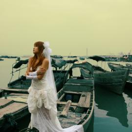 摄影：《葬花》讲诉一个悲惨的故事　